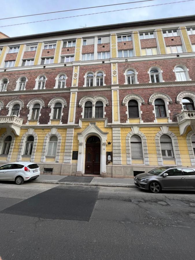 דירות בודפשט Garibaldik Apartman מראה חיצוני תמונה